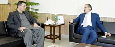 M Azfar Ahsan meeting with Munir Akram