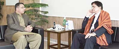 M Azfar Ahsan meeting with Sahibzada Jehangir