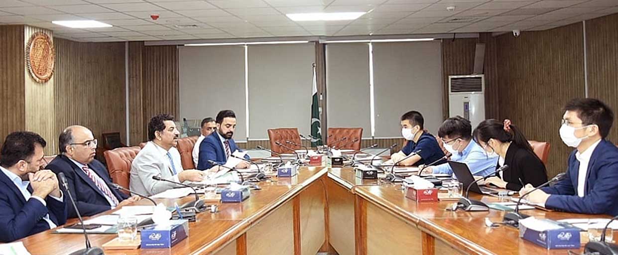Asad Rehman Gilani meeting with CRBC Delegation